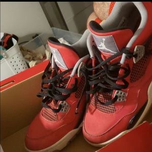 Air Jordan retro 4